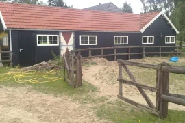 Paardenstallen